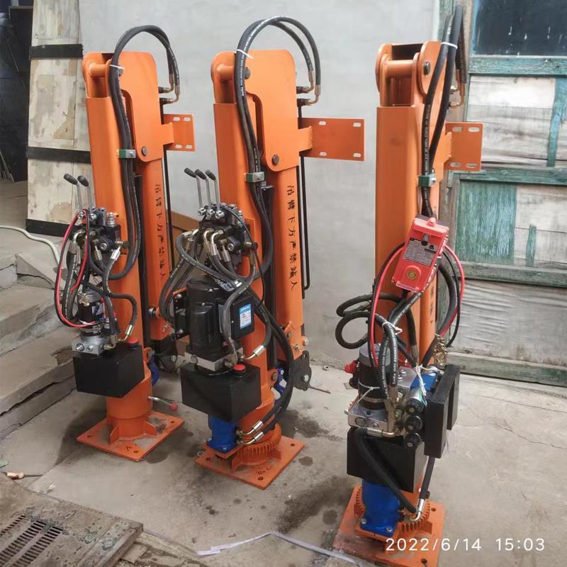 张北县重汽蓝牌随车吊 3.2吨 国六动力强 液压驱动 农用自卸起重机